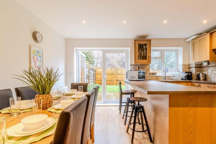 Contractor & Family Friendly, Free WiFi, Free Parking