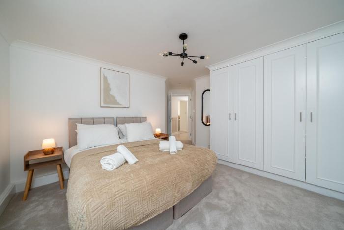 2 Bed Flat in Woking Central