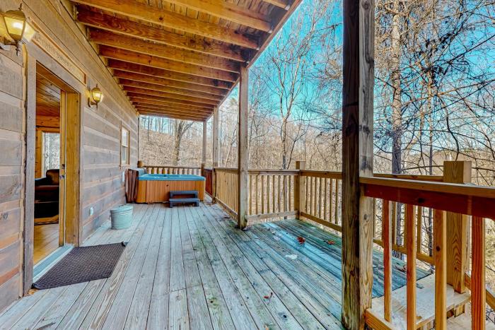 Smoky Mtn Cabin Sleeps 6 Hot Tub Pool Table Games