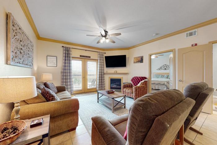 Charming Mtn View Condo Sleeps 6 2 Pools Hot Tub