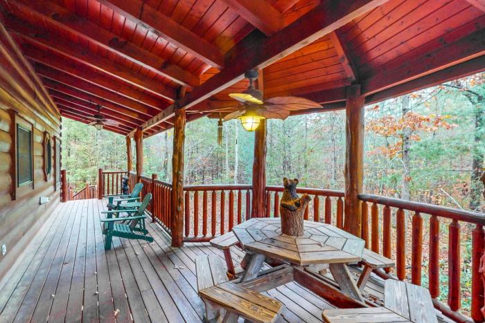 Dog Welcome Cabin Sleeps 10 Hot Tub Pool Table
