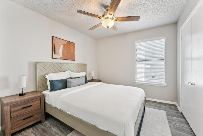 The Landry 368 Spacious and Cozy 2 Bedroom 2bth