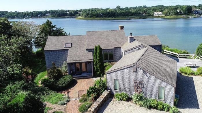 Stunning Waterfront Contemporary