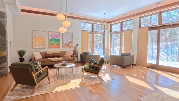 5BR Home Near Boston 4,000 Sq Ft & In-Law Suite