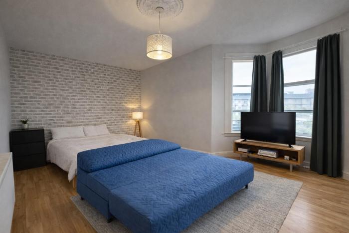 1 Cozy large room near Notting hill & Bayswater & Paddington Station