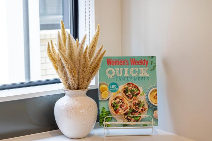 2-Bedroom Townhouse Opposite The Palms with Carpark