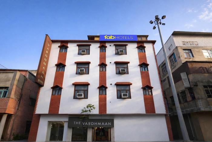 FabHotel Vardhmaan Inn