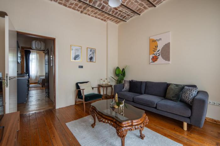 Central Beyoğlu Escape – Bright Welcoming