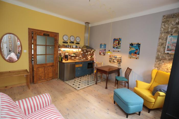 Green Tree Apartment