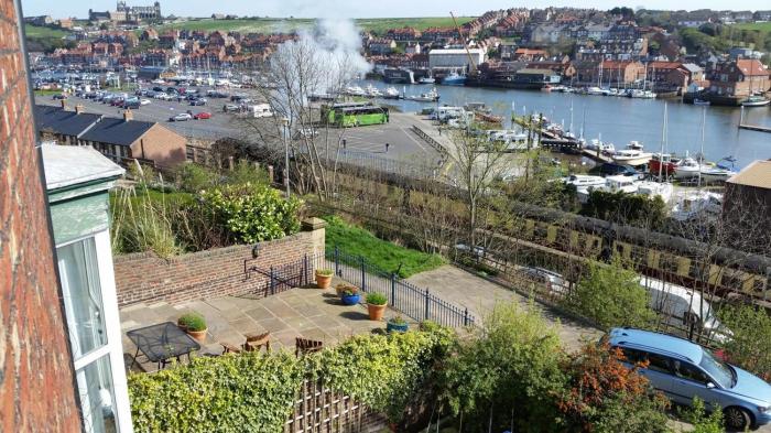 4 Bed in Whitby oc-w414