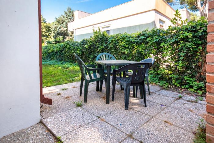 Cozy flat with garden