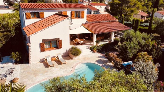 Magnifique Villa - Piscine - Climatisation - 4 Chambres - 8 Personnes