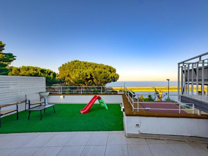 Torrazzo Horizon Retreat- private parking & Sea