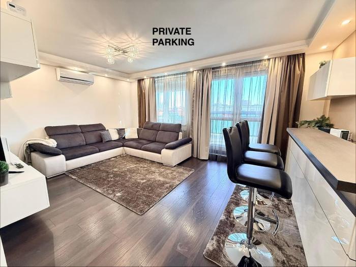 Local-Lux Premium - 2 Bedrooms Balcony Free Parking x 2