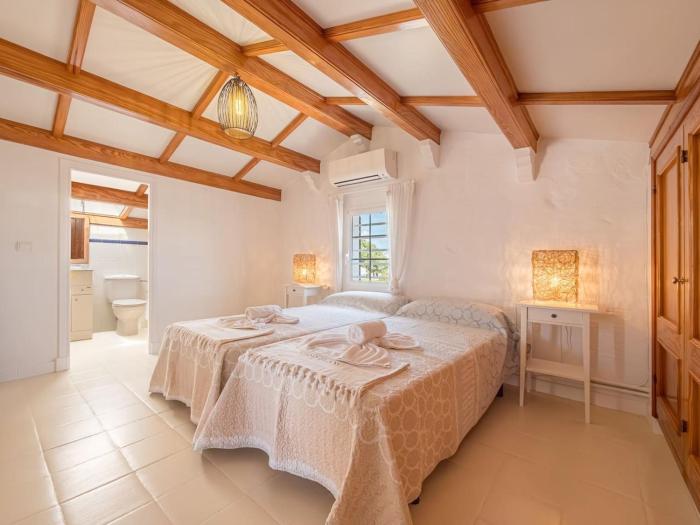 Can Borras by 3VILLAS