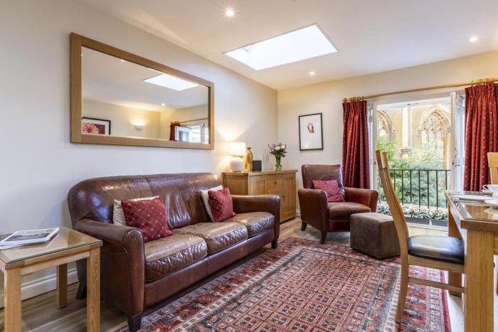 2 Bed in Bath oc-bhr54