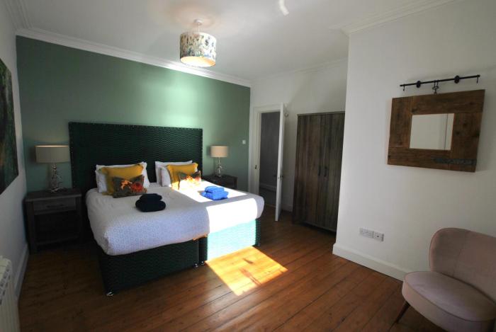 Coast to Coast- seafront stay