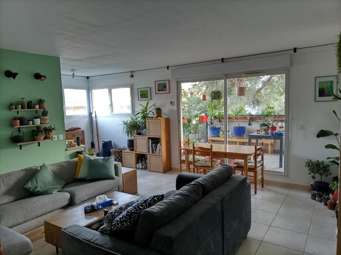 T2 lumineux balcon, parking facile, climatisation, Wi-Fi