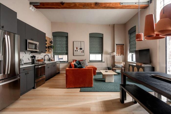 Stylish Artisan Loft w Chic Design - The Potter