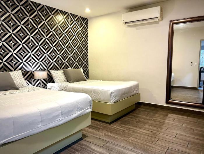 LÁZARO D primer piso