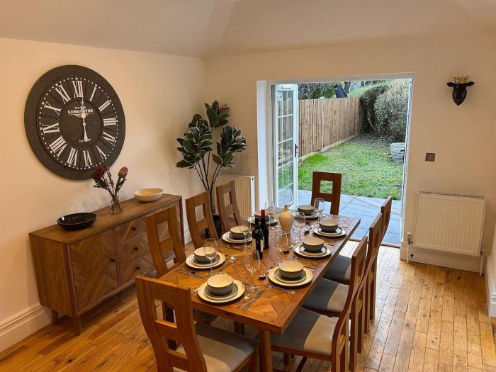 4 Bed Modern Period Styled Home - Easy City Access