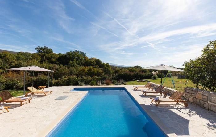 La Casa del Gelso-house with heated Pool and BBQ