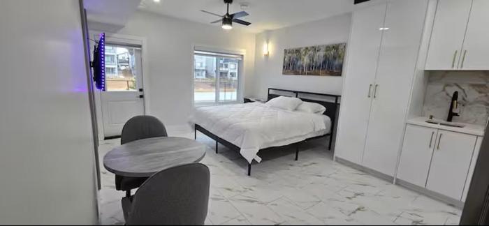 Eli Luxury Pondview Escape