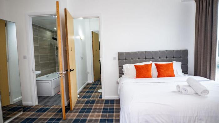 Etihad Coop Arena City Centre Stay