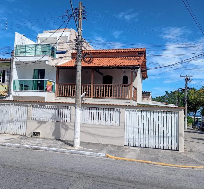 Casa duplex, praia forte.