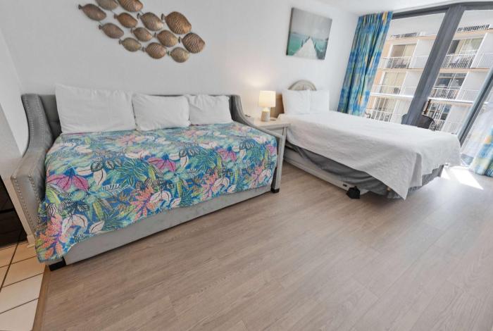 Sands Ocean Club,Studio, Ocean View, Ocean Annies!