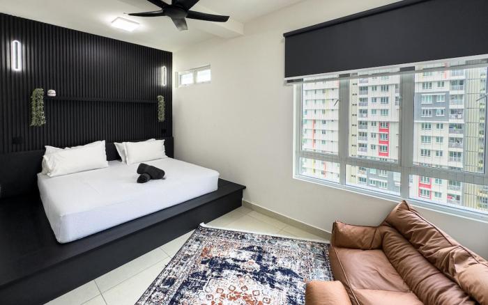 Residensi Suasana Damai with Balcony by Airhost