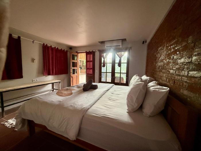 Lombok House Mentigi