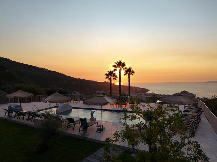 AMORE RENTALS- Villa Kalisa