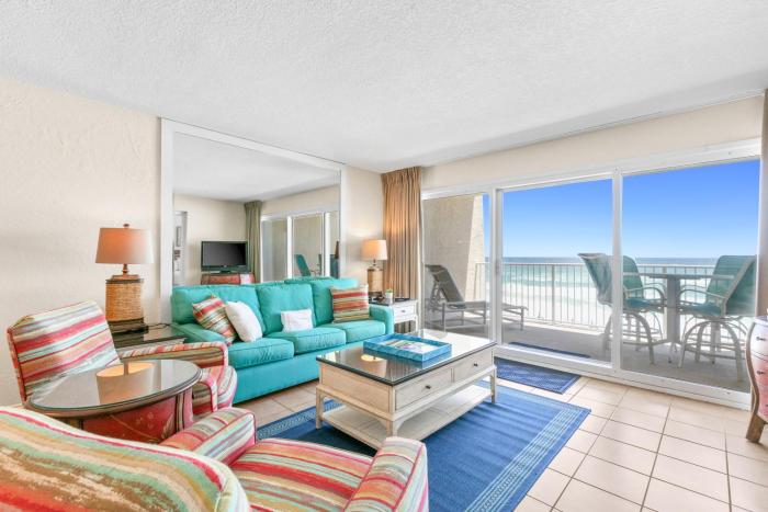 Well-equipped Gulf-front condo on 3rd floor with outdoor pool grills & gym