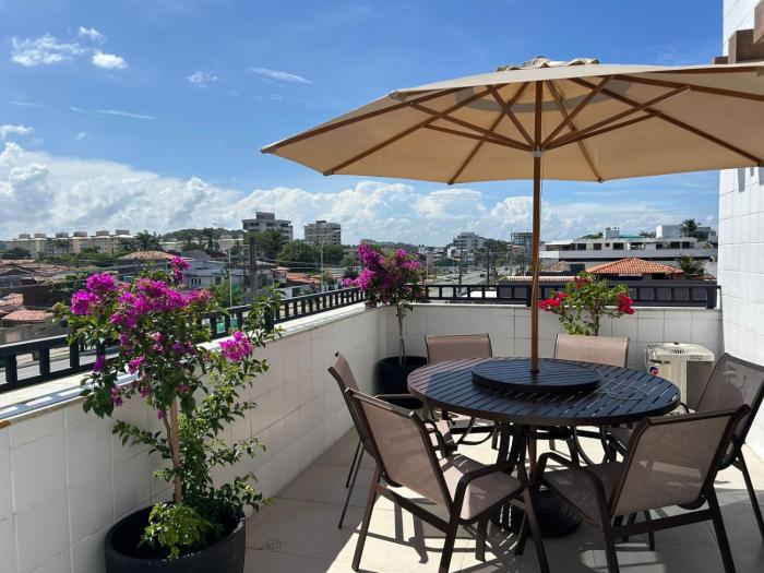 Cobertura pé na areia, 3 suítes e área externa