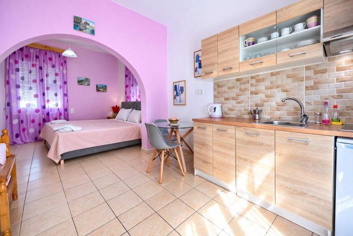 Dinas Flowers Alonissos - Ariadni Summer Getaway