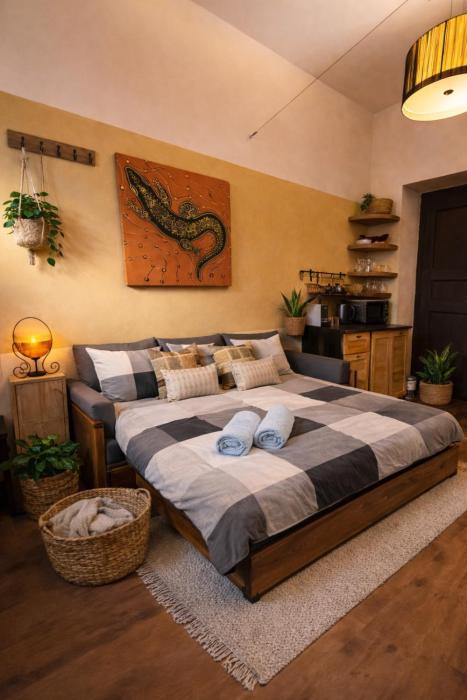 Cozy Private Studio for Couples & Solo Travelers