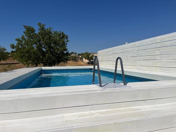 Trulli Sereni with large relaxing garden
