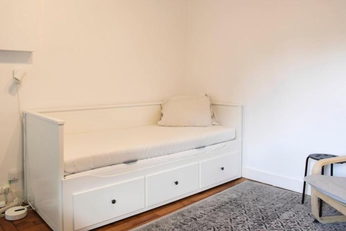 Bright studio under the eaves Paris 14th