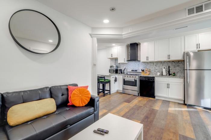 Fire Pit and Yard! Modern DC Unit Near H Street