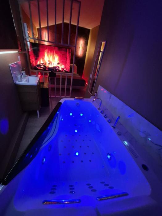 Le Rubis avec Baignoire Balneo