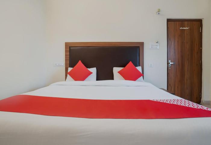 Super Hotel O Gokul Grand Near SR Nagar Police Station
