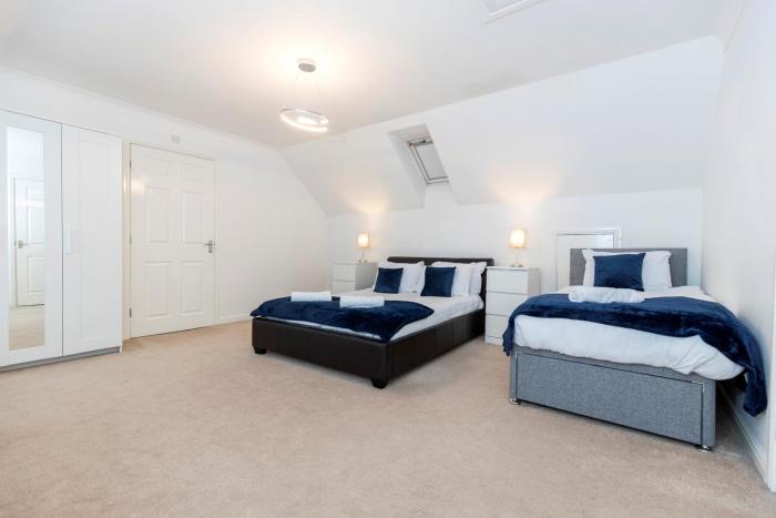 Spacious 3-Bed Home – Family Contractor Friendly