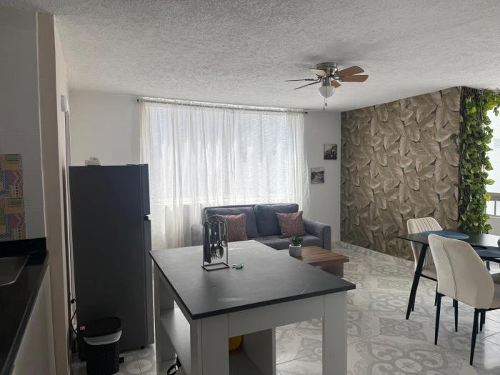 Expetacular apartamento en los delfines