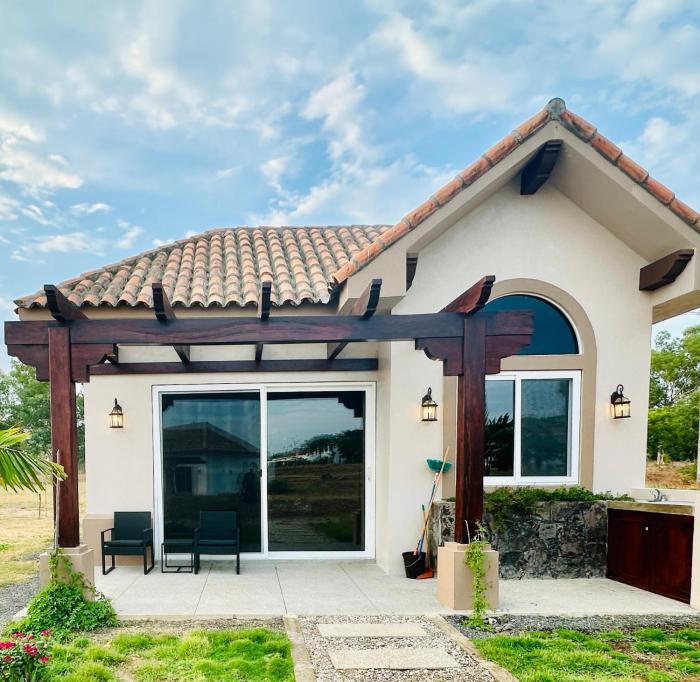 T8 - 2BR Sustainable Tiny Home Near the Beach by Veritas Pacifica