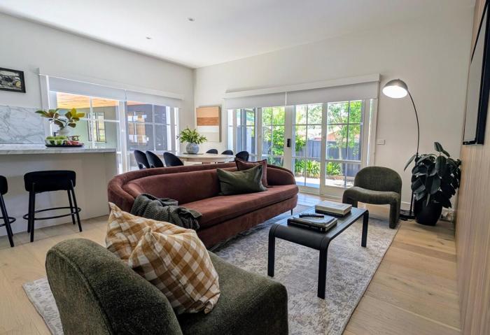 Red Brick Luxury in Central Albury