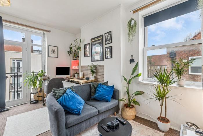 Bricklane Botanical Studio Flat