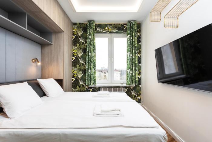 Verdant Oasis - Old Town Studio - by Upstairs