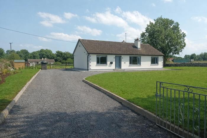 Cosy Claregalway Cottage