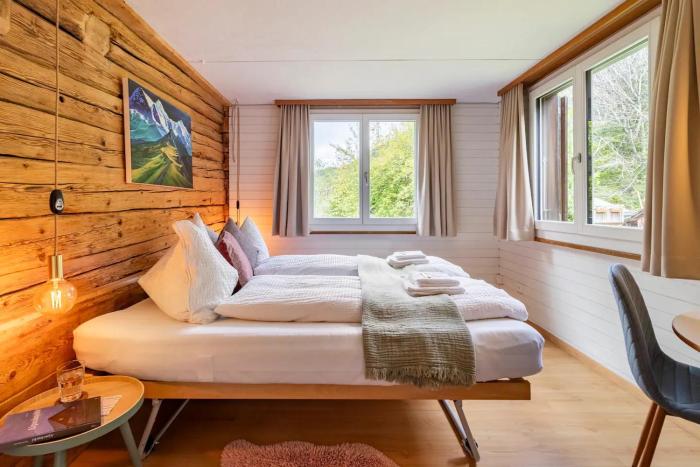 Rustic Modern Studio - Ski-in, Ski-out - by Wengen Rentals